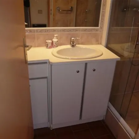 Climatisé, Terrasse Et Jardin Privatif, 4 Couchages, Proche Et Commerces - Fr-1-731-65 * Le Grau-du-Roi